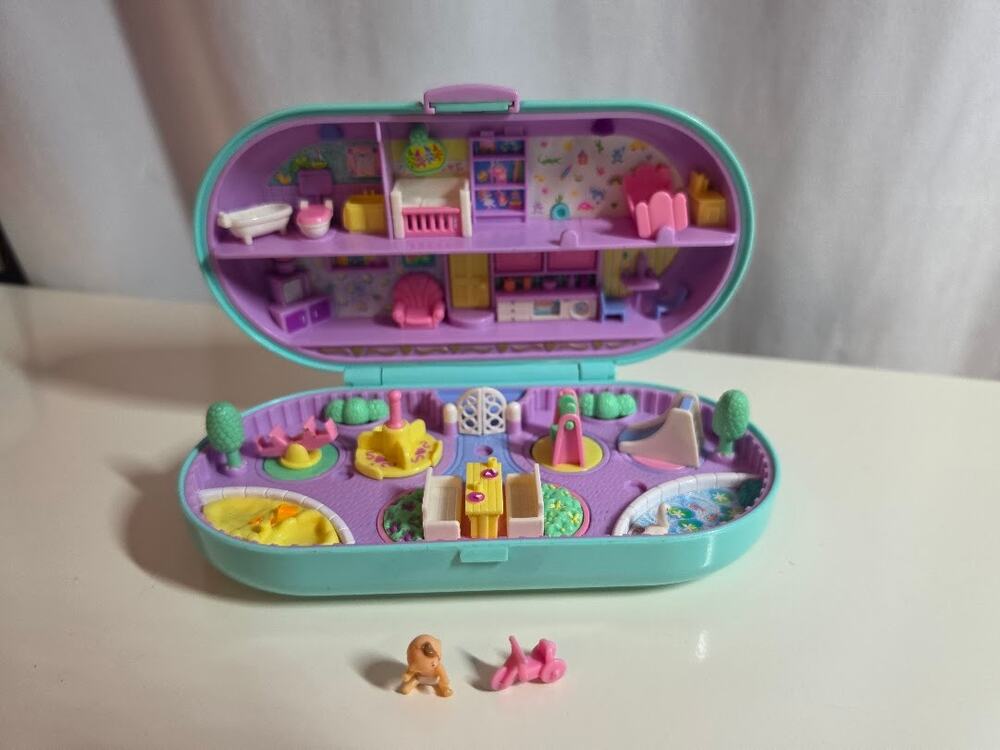 1992 Polly Pocket Bluebird Babysitting Stamper Set Aqua Oval Compact w/ 2 Figs